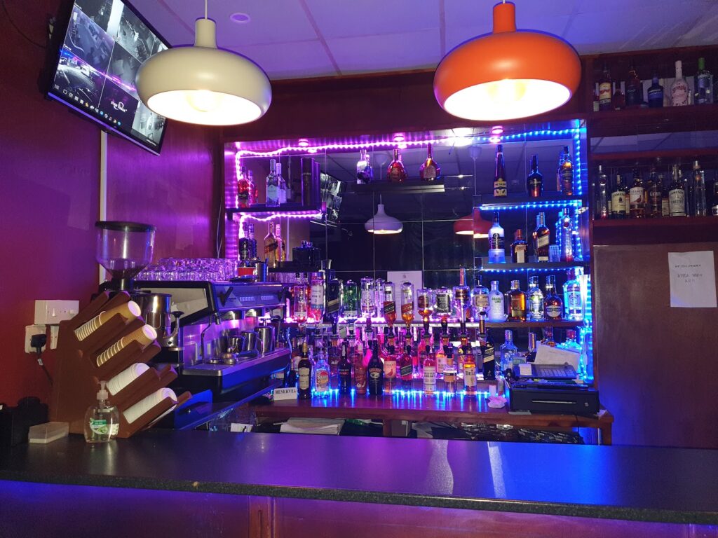Bar Super cafe & restaurant(eritrean&ethiopian)